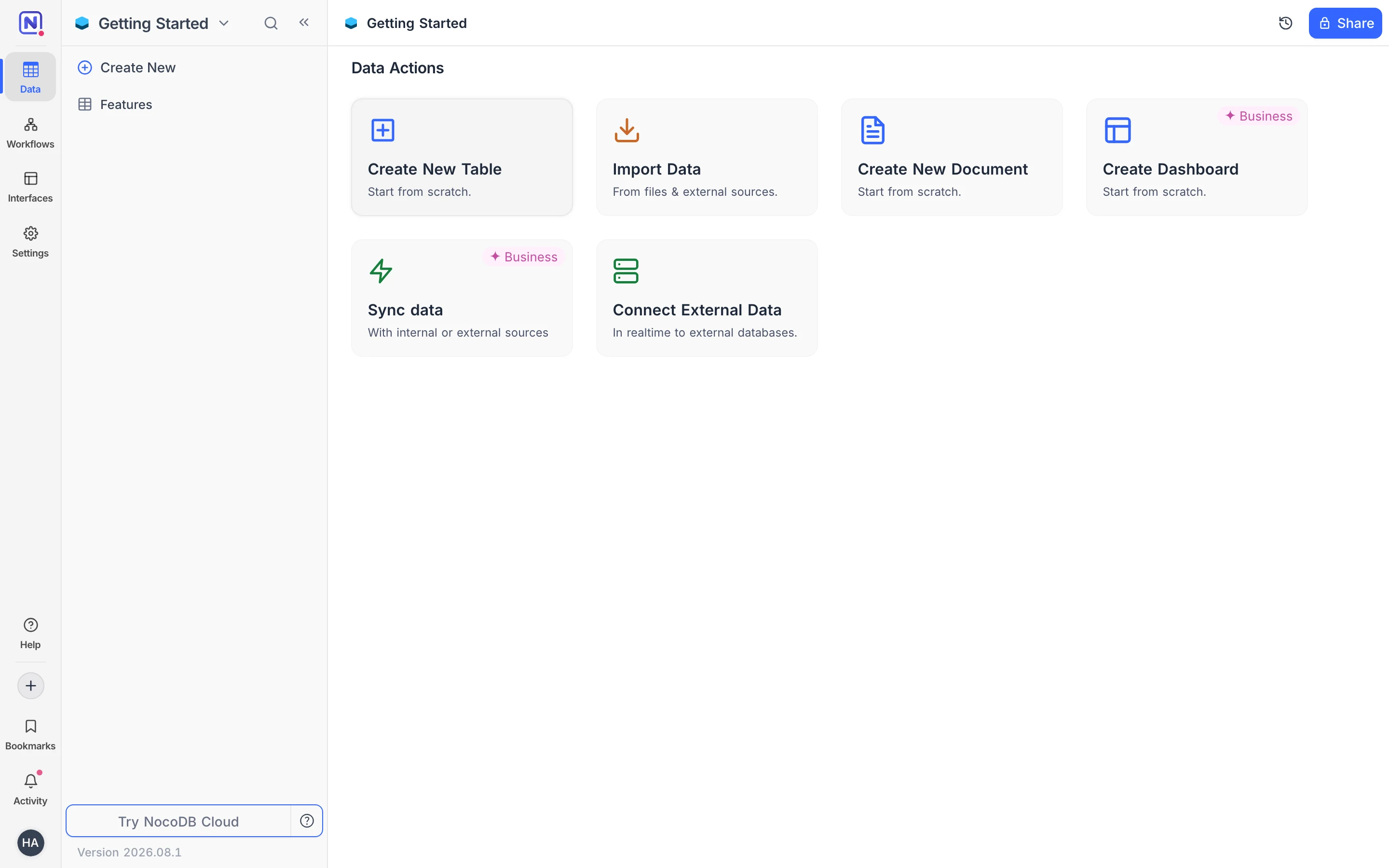 NocoDB 自架資料庫:把 MySQL 變試算表,免費邊界先看清楚 3 NocoDB 自架版的 Create New 頁面,Connect External Data 與 Sync data 功能掛著 Business 商務方案標籤