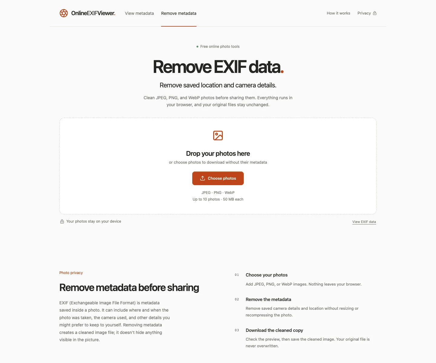 Online EXIF Viewer 免費線上工具,照片不上傳也能看 EXIF 4 官方 EXIF 清除工具頁面,標示照片留在裝置上處理
