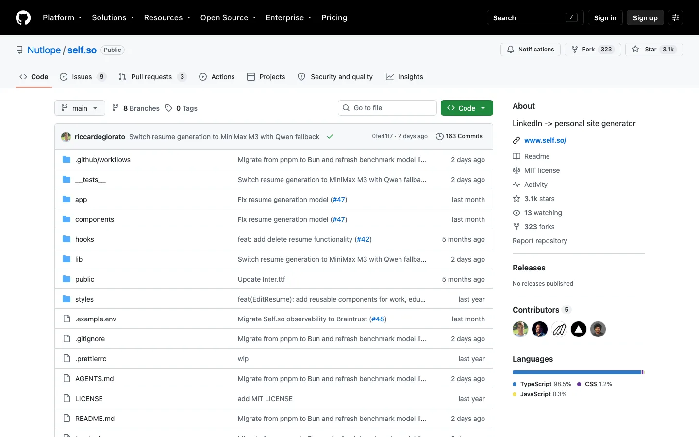 Self.so 開源履歷網站產生器,上傳 PDF 前先看清資料流向 3 GitHub 上 Nutlope/self.so 儲存庫頁面:3.1k 星、MIT 授權,最新 commit 為切換 MiniMax M3 模型