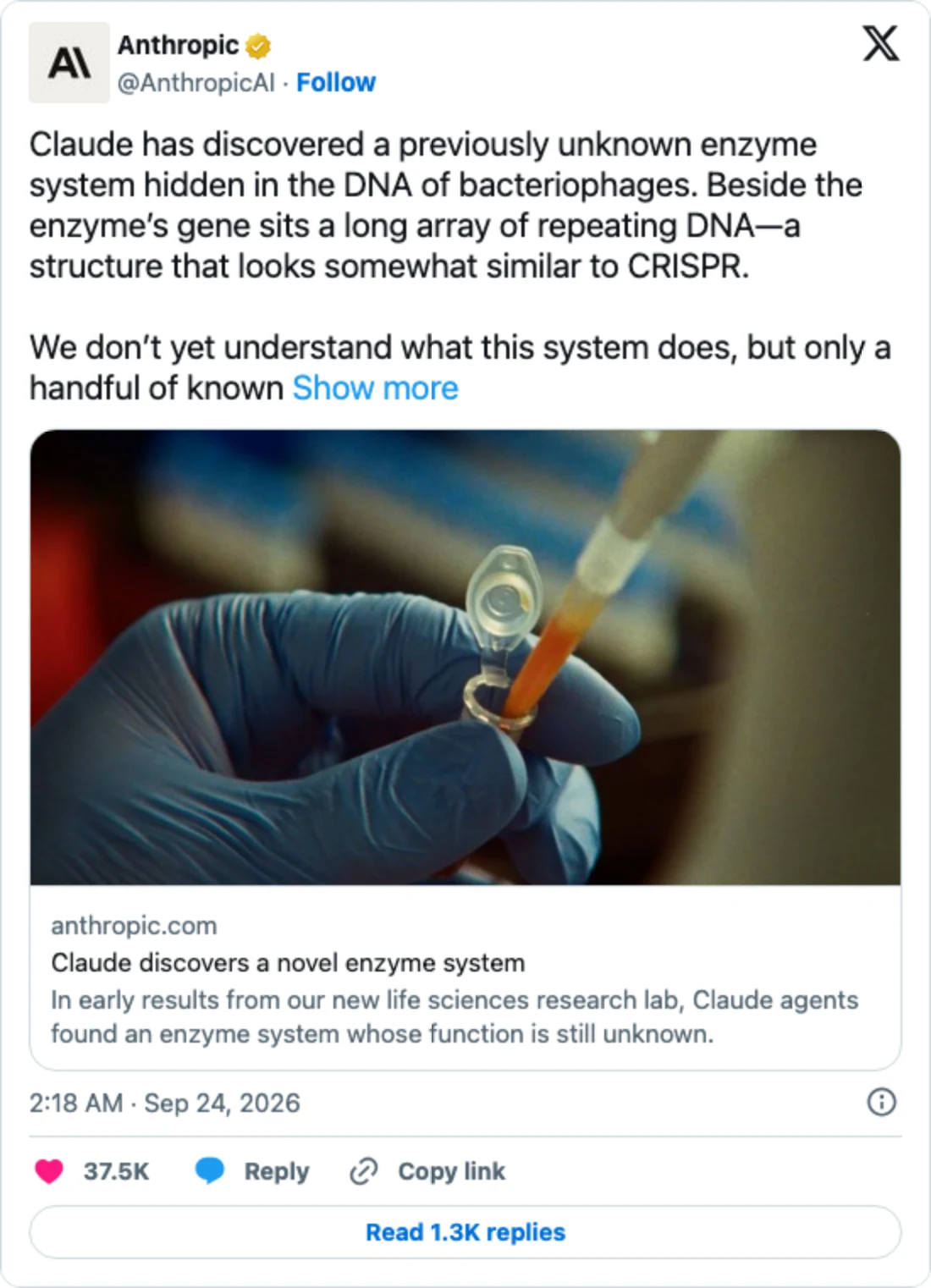 Claude 發現類 CRISPR 酵素系統:AI 找線索,人類做實驗 5 Anthropic 官方 X 帳號宣佈 Claude 發現噬菌體 DNA 中的未知酵素系統